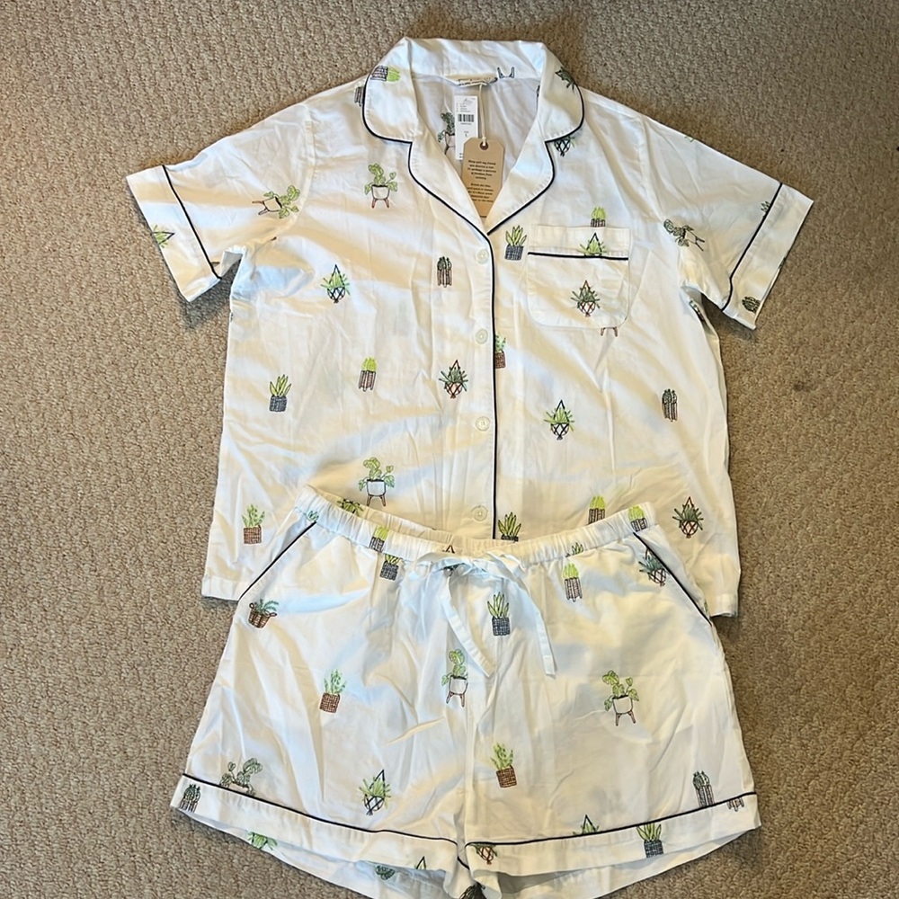NWT Anthropologie Print Fresh Embroidered Pajamas Size Large